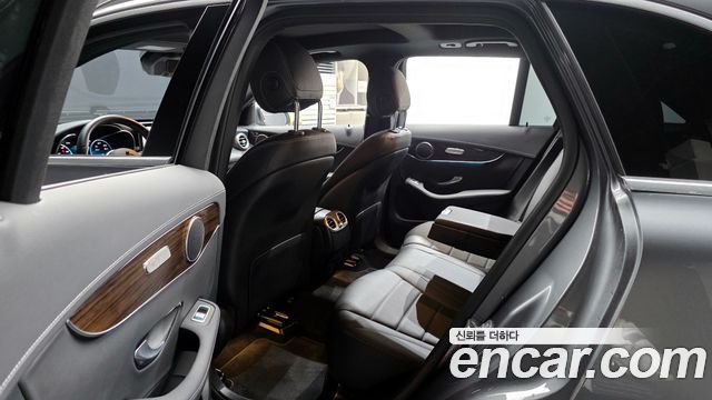 Mercedes-Benz GLC-Class 2020 — photo 11