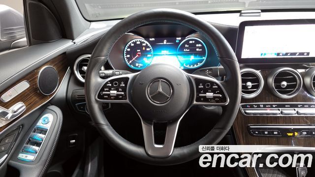Mercedes-Benz GLC-Class 2020 — photo 13