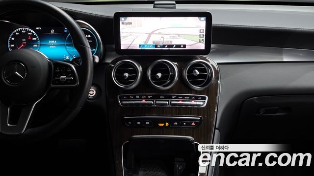 Mercedes-Benz GLC-Class 2020 — photo 19
