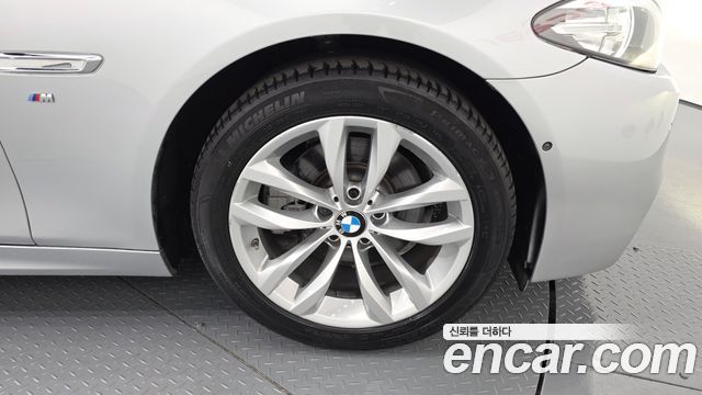 BMW 5-Series 2016 — photo 5