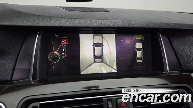BMW 5-Series 2016 — photo 15
