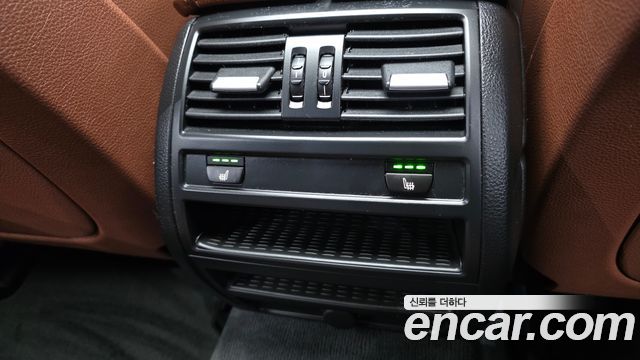 BMW 5-Series 2016 — photo 19