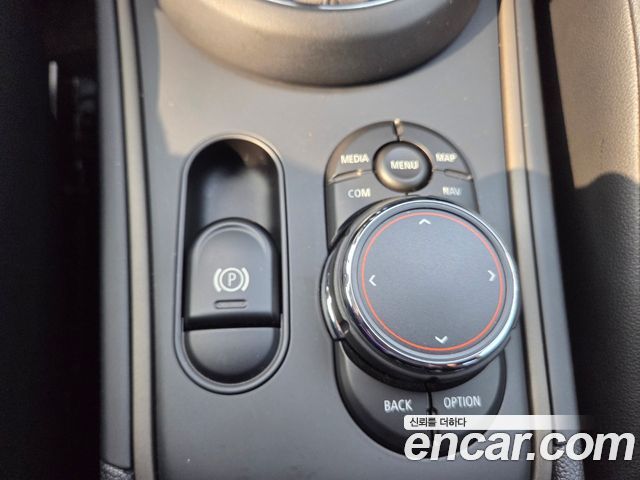 Mini Countryman 2019 — photo 14