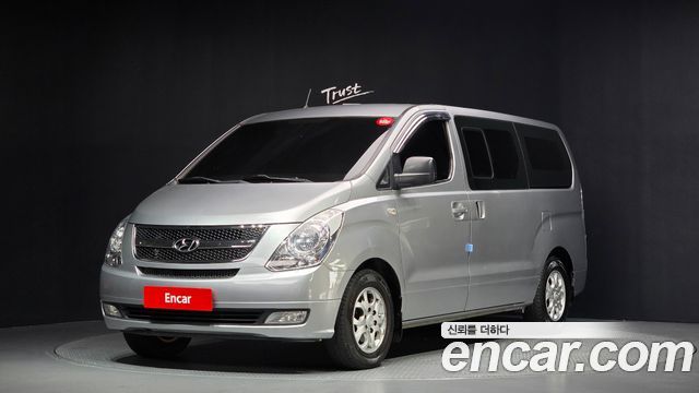 Hyundai Starex 2012 — photo 1