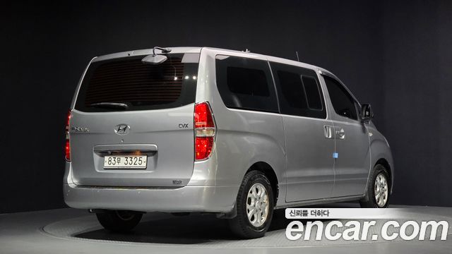 Hyundai Starex 2012 — photo 2
