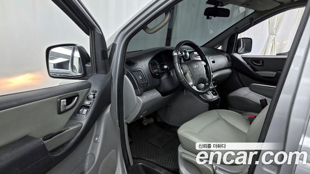 Hyundai Starex 2012 — photo 10