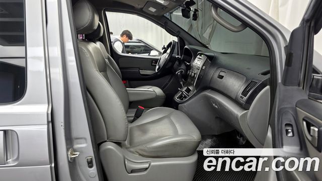 Hyundai Starex 2012 — photo 11