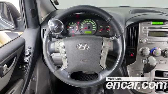 Hyundai Starex 2012 — photo 13