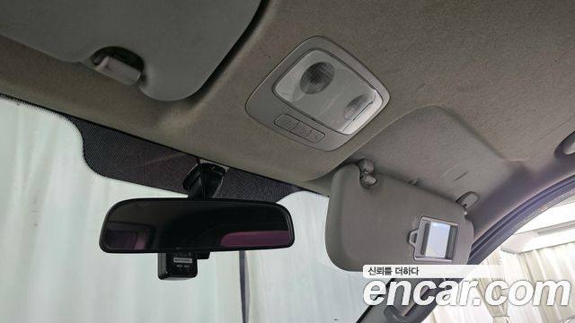 Hyundai Starex 2012 — photo 17