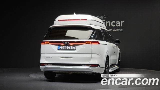 Kia Canival 2023 — photo 4