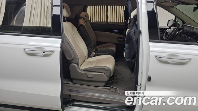 Kia Canival 2023 — photo 12