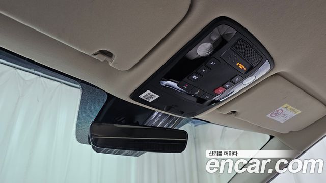 Kia Canival 2023 — photo 17