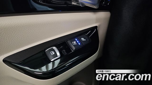 Kia Canival 2023 — photo 18