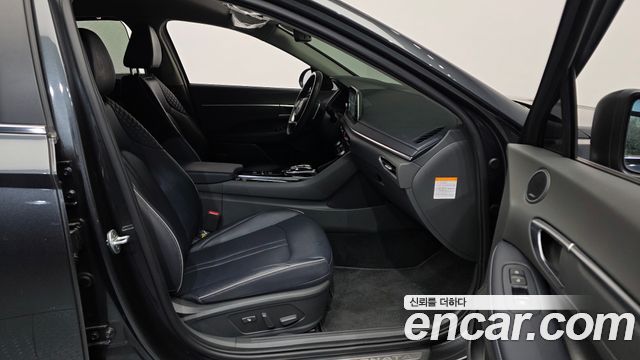 Hyundai Sonata 2022 — photo 11