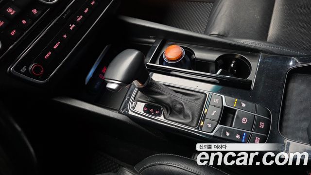 Kia K7 2018 — photo 9