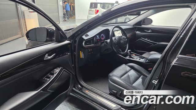 Kia K7 2018 — photo 10