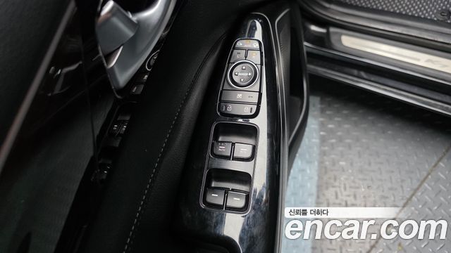 Kia K7 2018 — photo 14