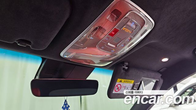 Genesis GV70 2023 — photo 17