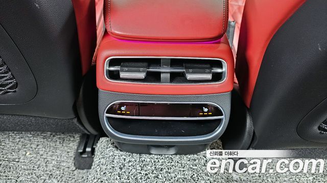 Genesis GV70 2023 — photo 19
