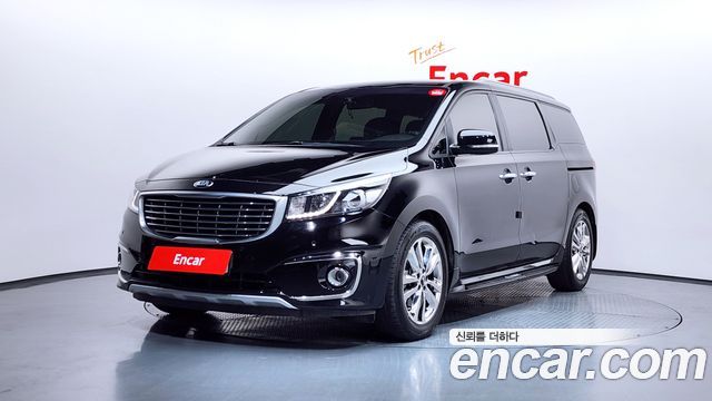 Kia Canival 2015 — photo 1