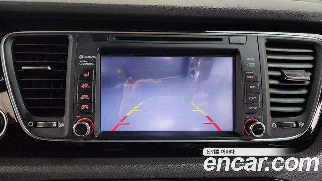 Kia Canival 2015 — photo 15