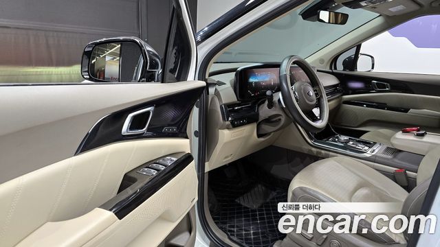 Kia Canival 2021 — photo 11