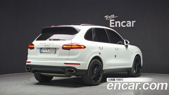 Porsche Cayenne 2017 — photo 2