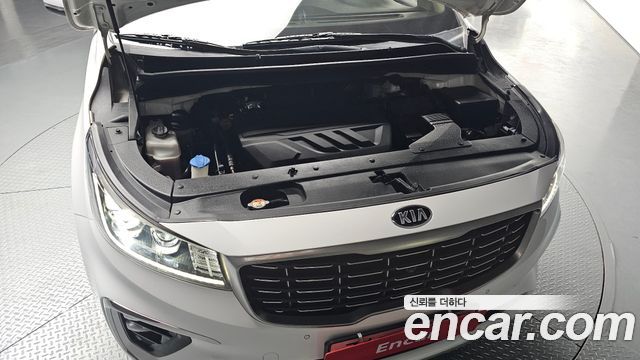 Kia Canival 2019 — photo 6