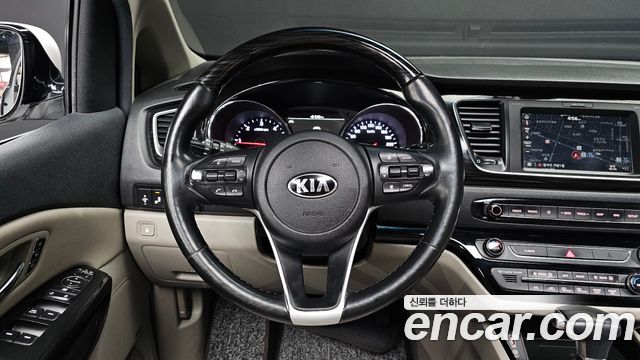 Kia Canival 2019 — photo 13