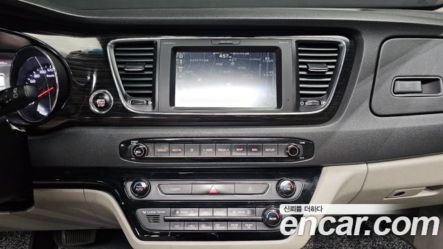 Kia Canival 2019 — photo 14