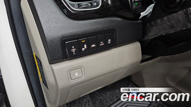 Kia Canival 2019 — photo 18