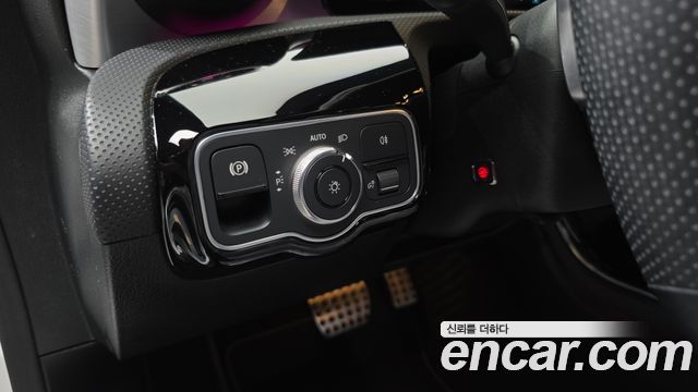 Mercedes-Benz CLA-Class 2021 — photo 18