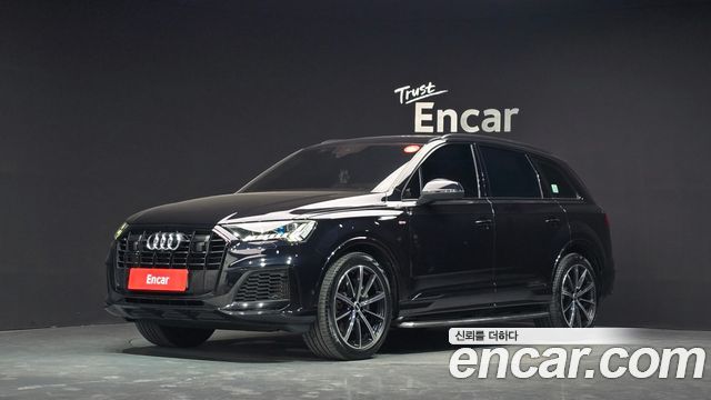 Audi Q7 2021 — photo 1