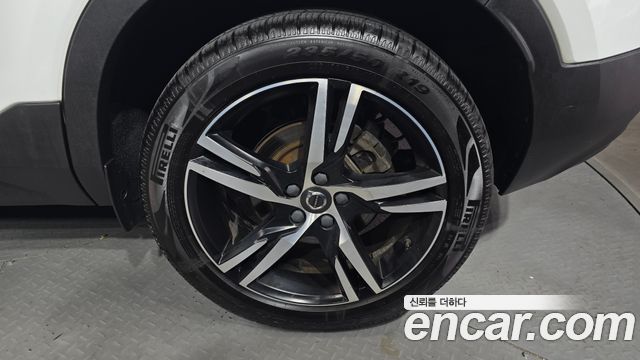 Volvo XC40 2021 — photo 5