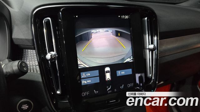 Volvo XC40 2021 — photo 15