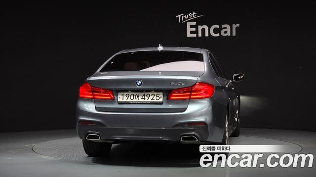 BMW 5-Series 2018 — photo 4