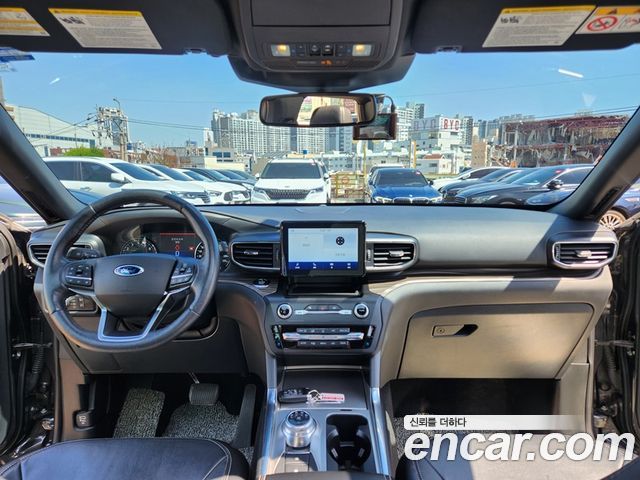 Ford Explorer 2020 — photo 11