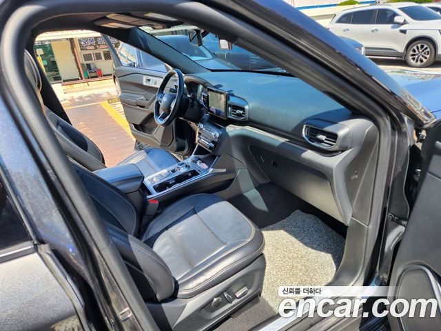 Ford Explorer 2020 — photo 13