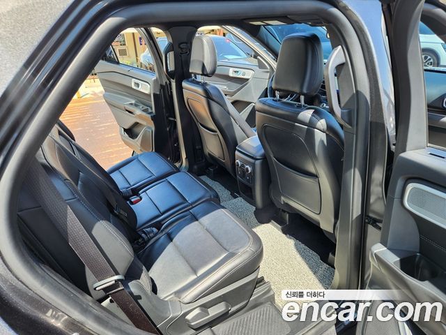 Ford Explorer 2020 — photo 15