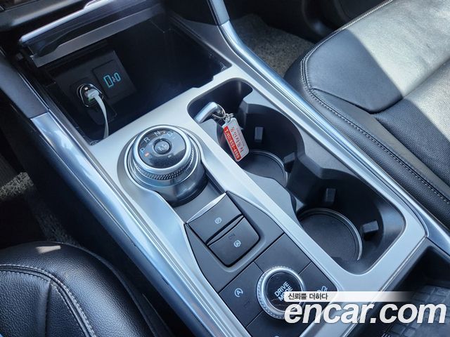 Ford Explorer 2020 — photo 17