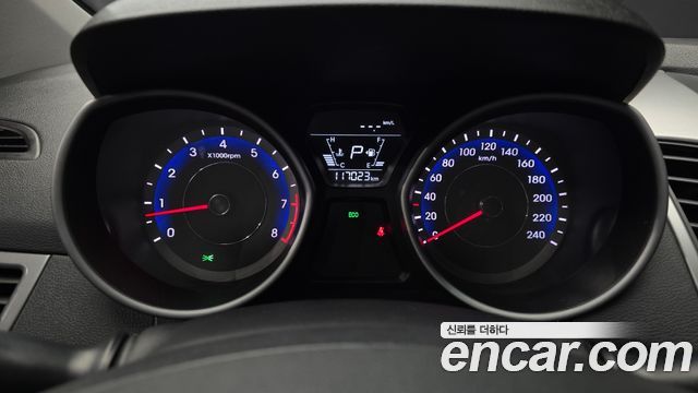 Hyundai AVANTE 2015 — photo 8