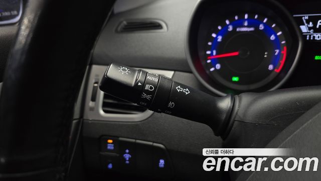 Hyundai AVANTE 2015 — photo 16