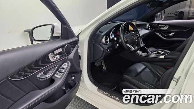 Mercedes-Benz C-Class 2018 — photo 13