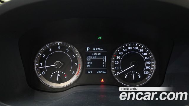 Hyundai Venue 2022 — photo 8