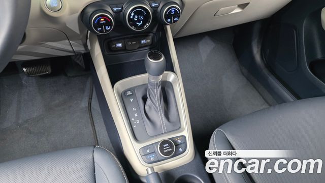 Hyundai Venue 2022 — photo 9