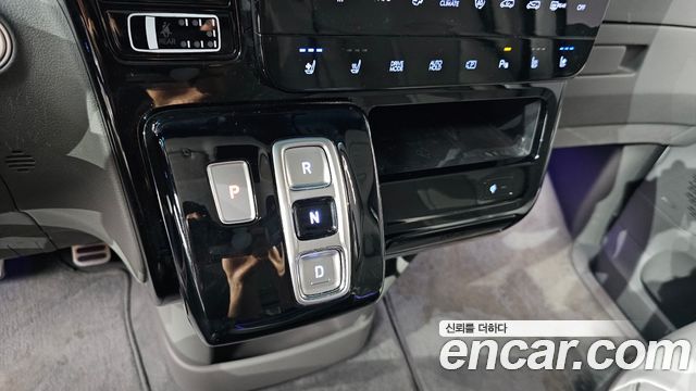 Hyundai Staria 2023 — photo 12