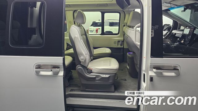 Hyundai Staria 2023 — photo 17