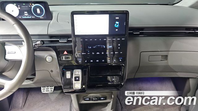 Hyundai Staria 2023 — photo 19