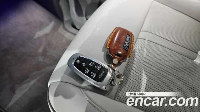 Hyundai Staria 2023 — photo 22