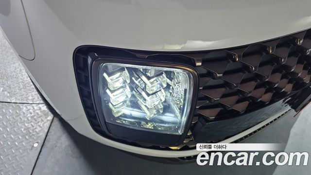 Hyundai Staria 2023 — photo 8